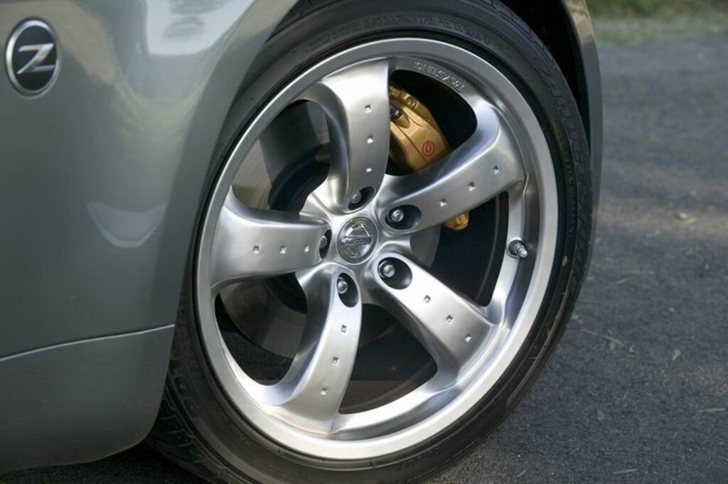 Nissan’s Brake Caliper Colors Aren’t For Decoration, They’re Ranking Your Car