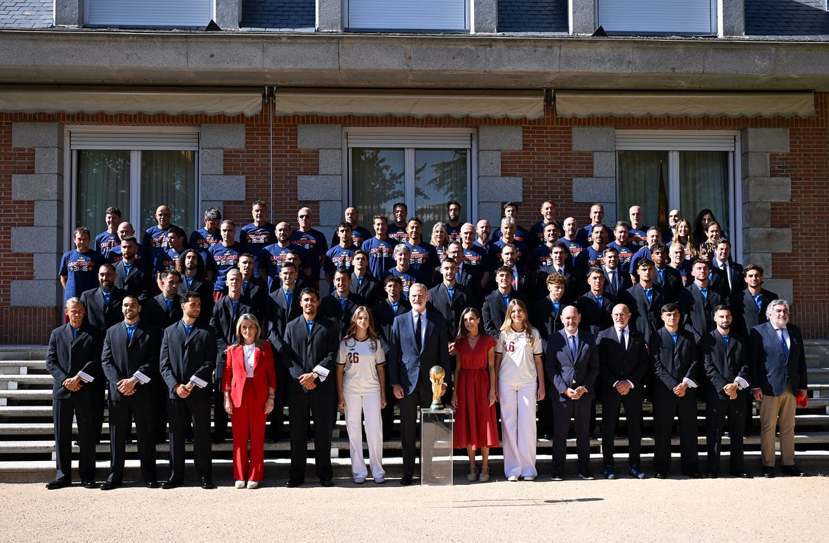 See the Spanish Royal Family Welcome Their World Cup Winning Team to Zarzuela Palace