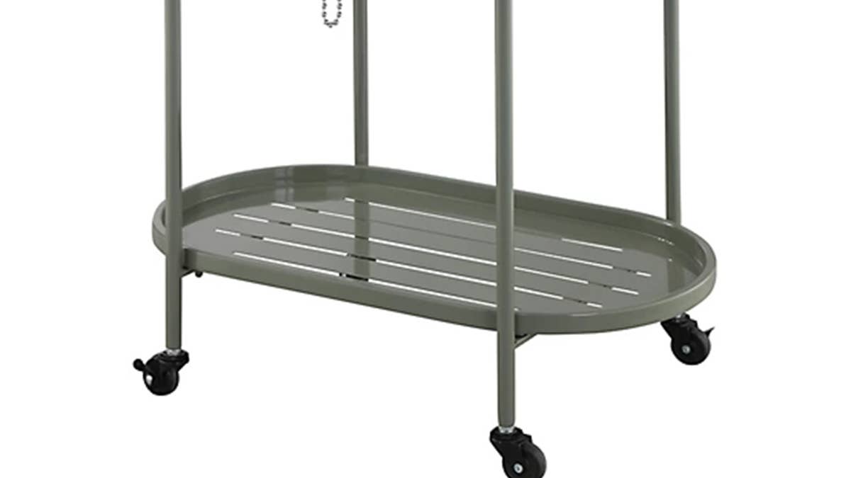 tractor-supply-red-shed-ice-bucket-stand-back