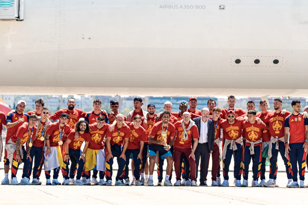 See the Spanish Royal Family Welcome Their World Cup Winning Team to Zarzuela Palace