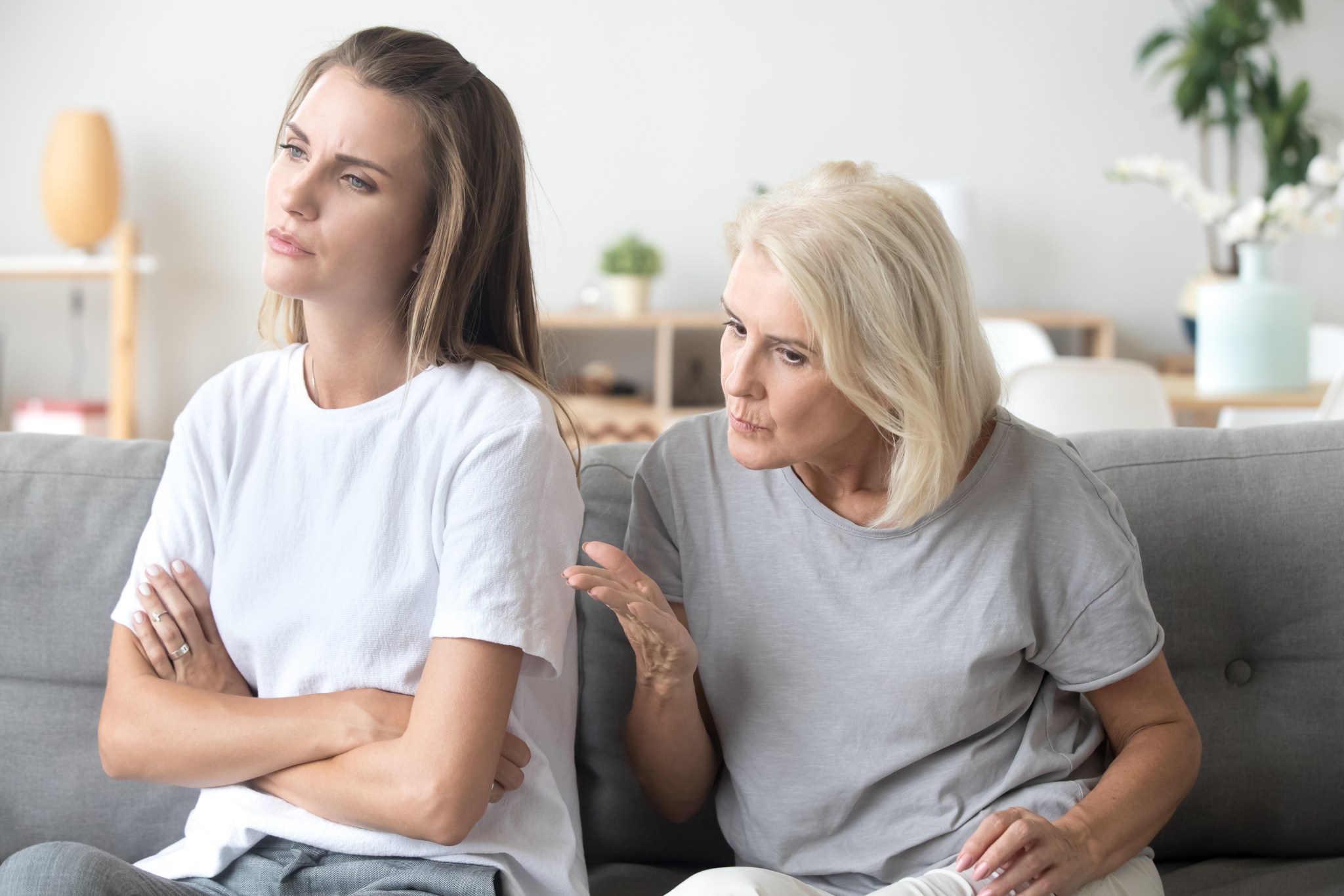 mom and daughter arguing