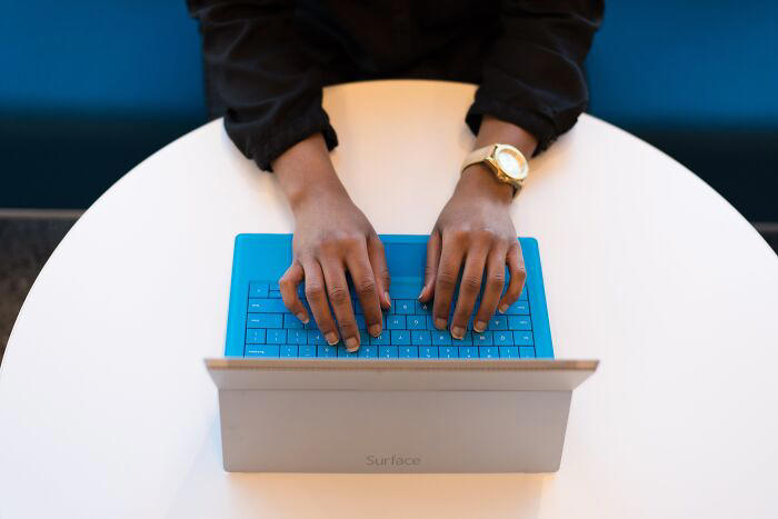 28 hiring managers share what makes a resume immediately worthless to them