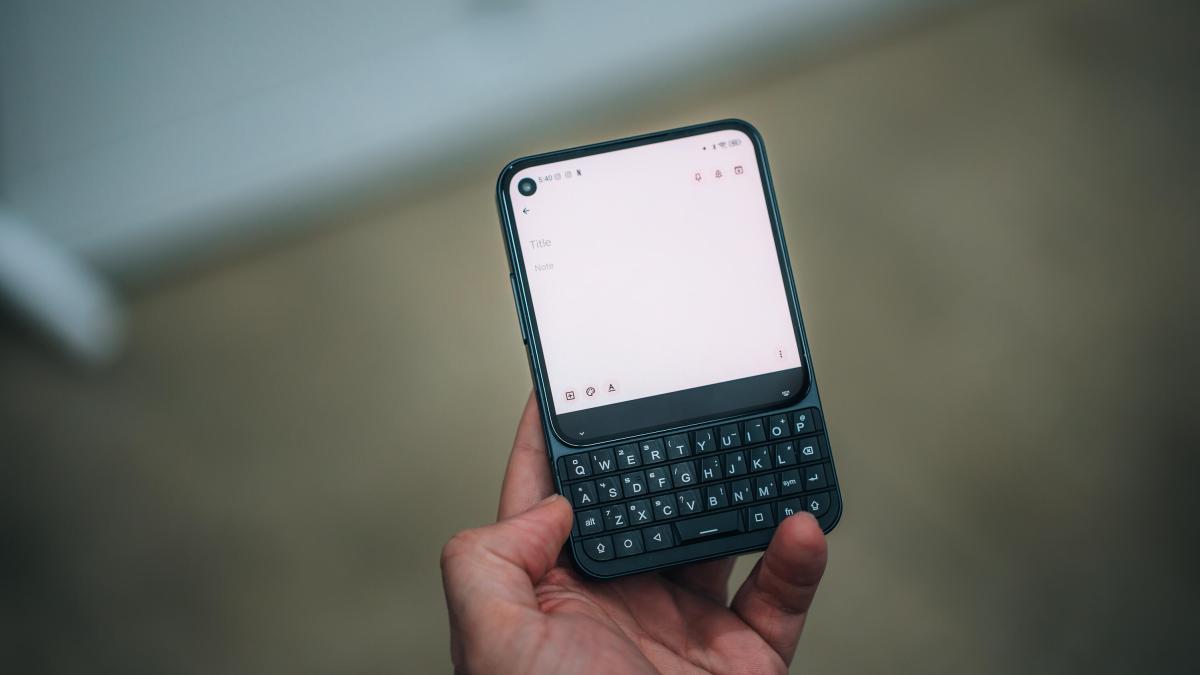 Google Keep on the Titan 2 Elite.