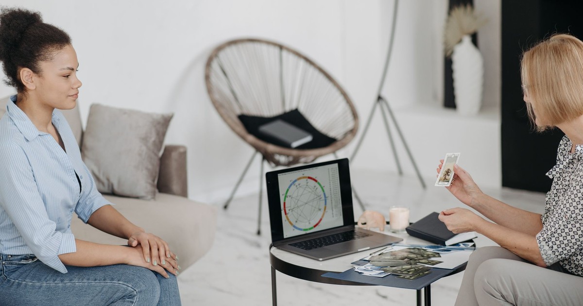 These 5 zodiac signs have the highest intellectual energy
