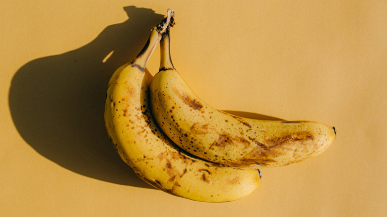 Avoid Buying Bananas That Lack This Simple But Important Feature
