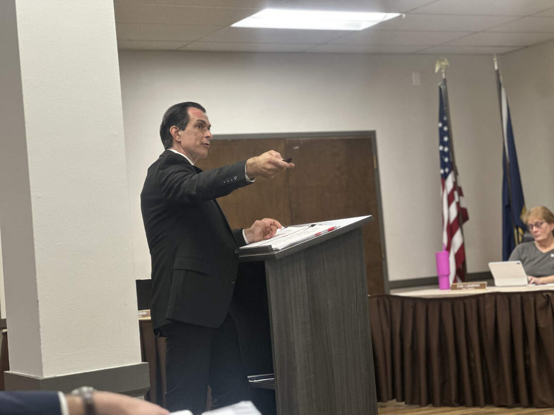 Charles Renner, DAMAC Digital’s representative at the council meeting, points to the screen at the Edgerton City Council meeting on July 16. Renner is a leader of the Development/Public Private Partnership Industry Sector Group for Husch Blackwell’s Kansas City office.