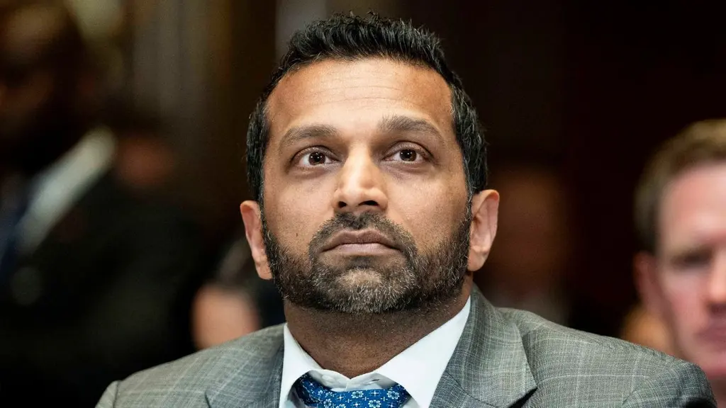 fbi-director-kash-patel-white-house-susie-wiles-staffers-phones-investigation-leaks