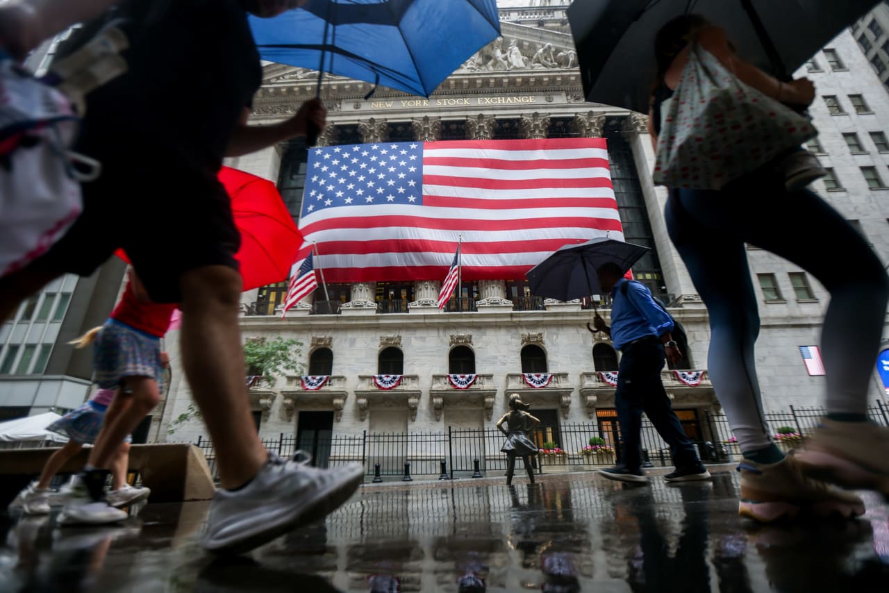 Bond Market’s Yields Have a Chilling Message for Stocks