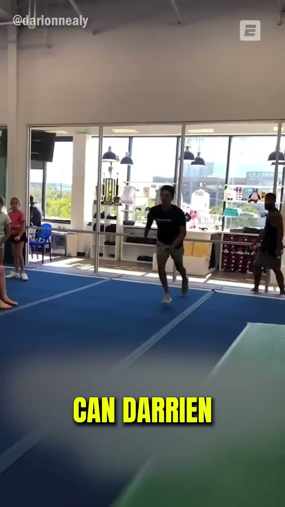 Kids sticky note wall challenge stuns the whole gym