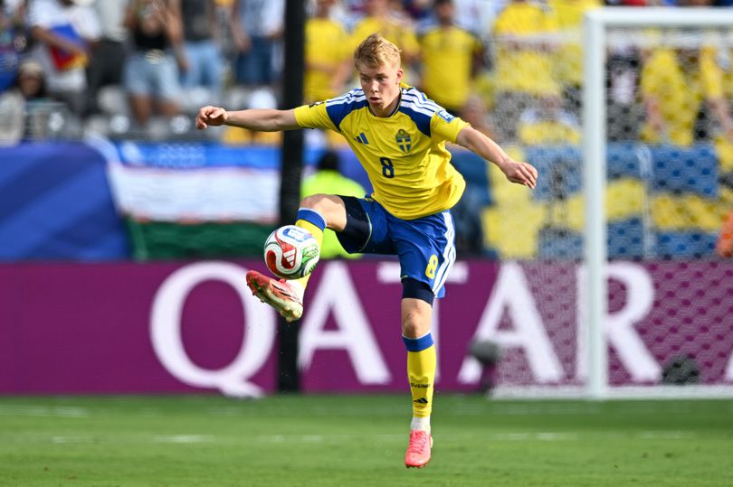 Daniel Svensson impressed for Sweden during their World Cup campaign, which ended at the hands of France in the Round of 32