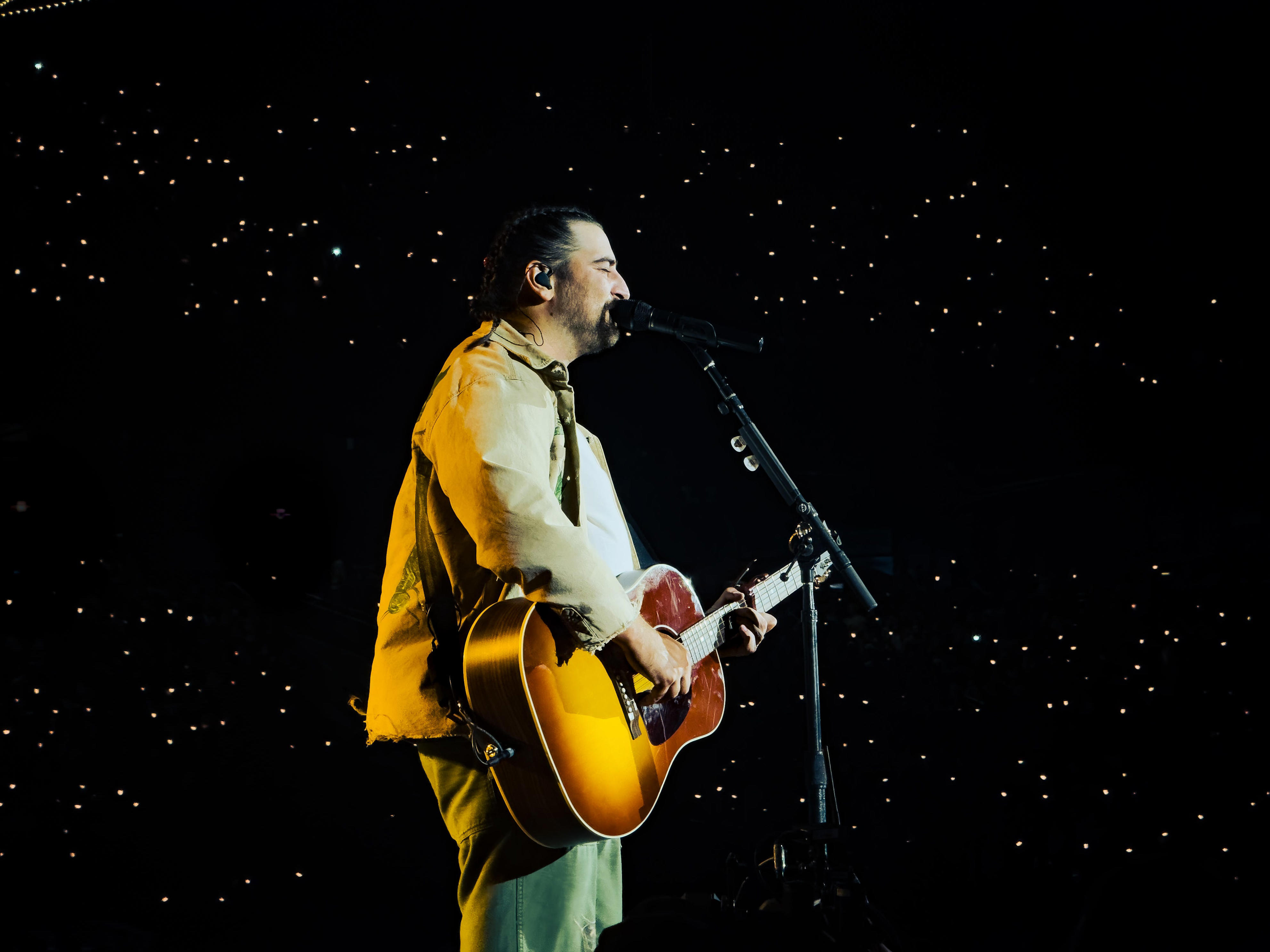 Indie folk singer Noah Kahan brings 'The Great Divide' tour to a sold-out crowd of 45,000 fans on July 19, 2026 at New York's Citi Field.
