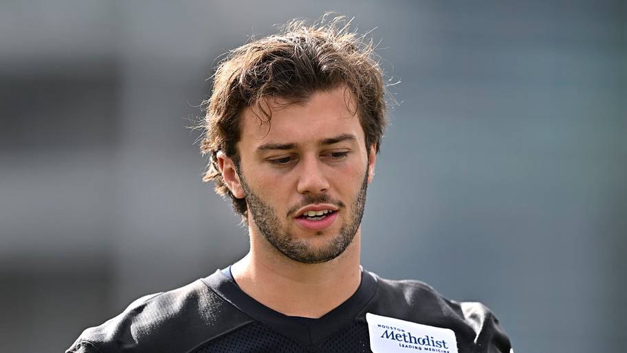 Jun 9, 2026; Houston, Texas, USA; Houston Texans tight end Marlin Klein arrives for the team’s minicamp at Houston Methodist