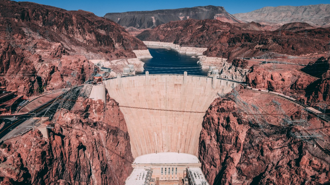 If Lake Mead drops seven more feet, Hoover Dam loses most of its power