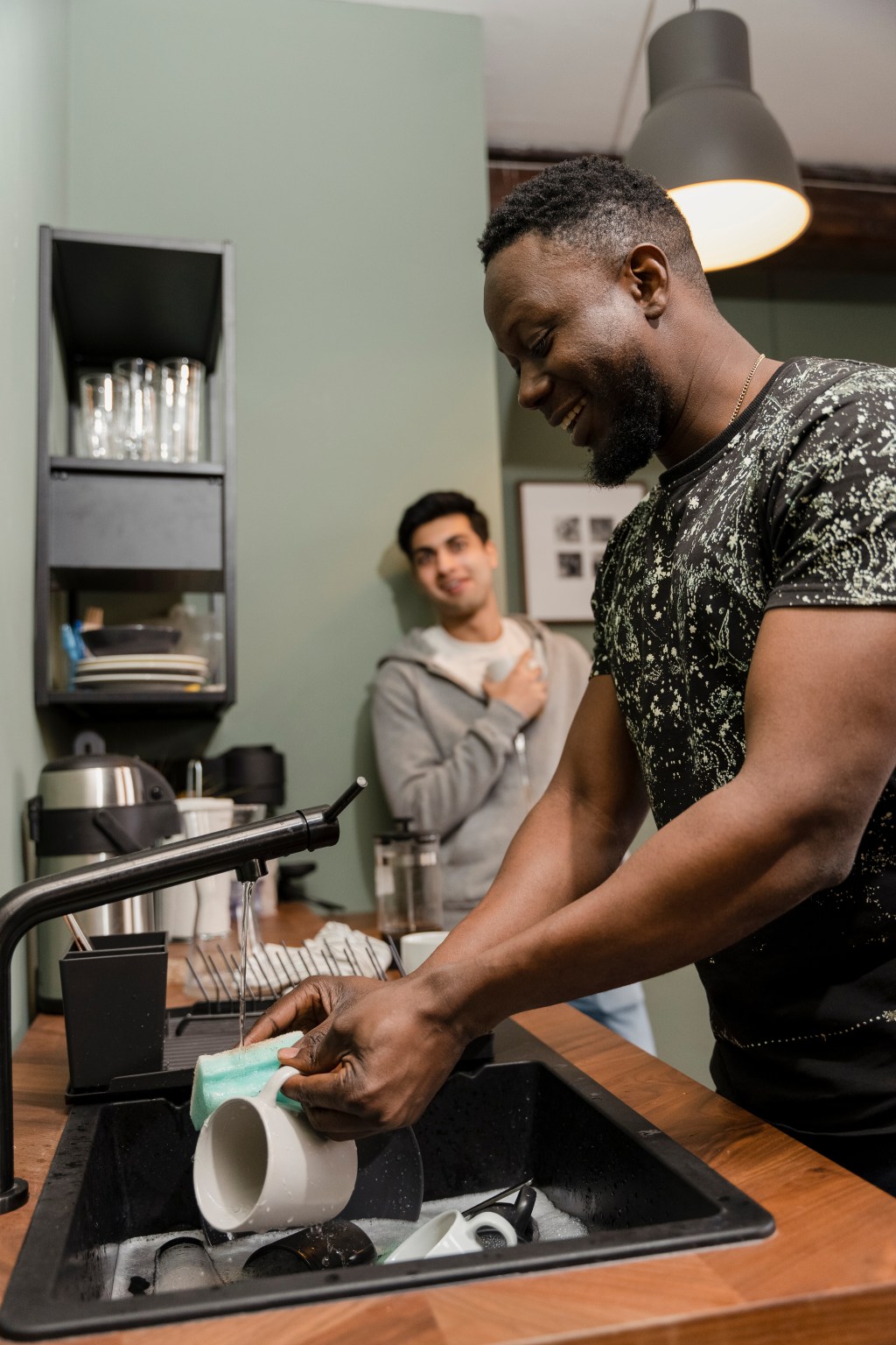 Single women say men with roommates is the new dating dealbreaker: ‘It’s a heavy no for me’