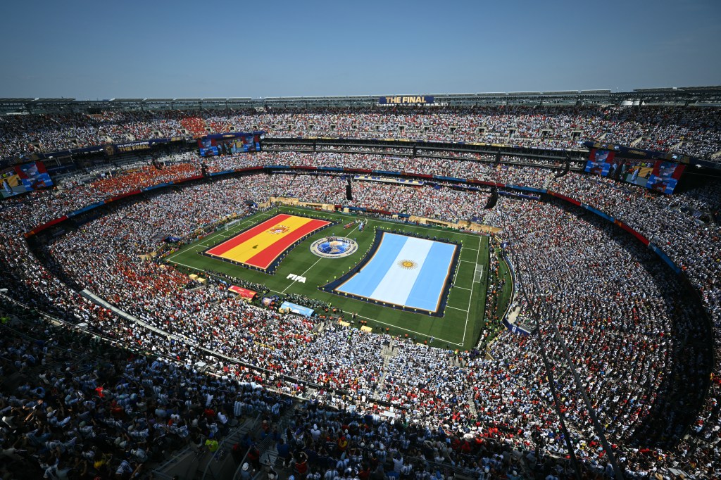 TOPSHOT-FBL-WC-2026-MATCH104-ESP-ARG-FINAL