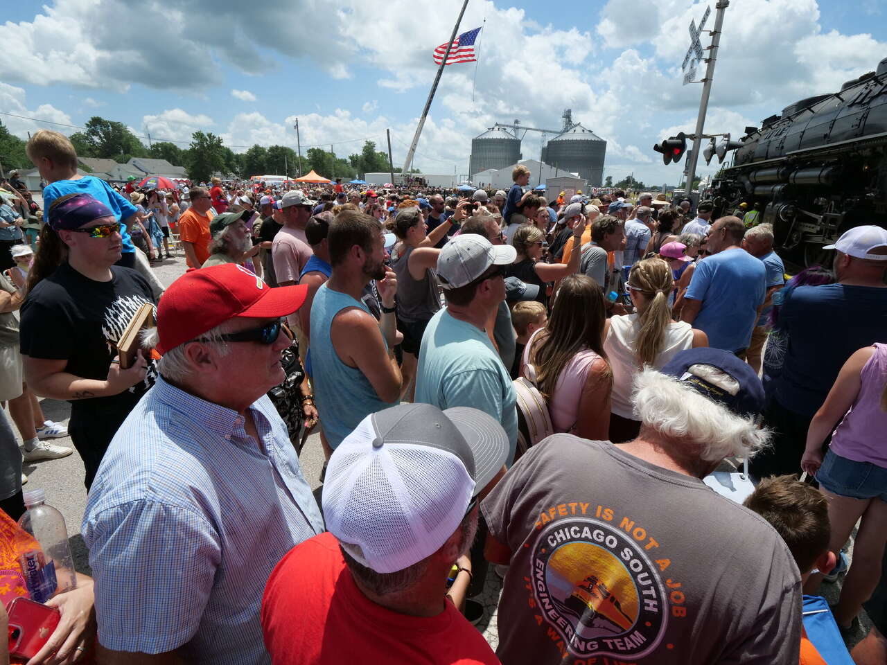 Big Boy 4014 draws thousands to Girard on Illinois stop
