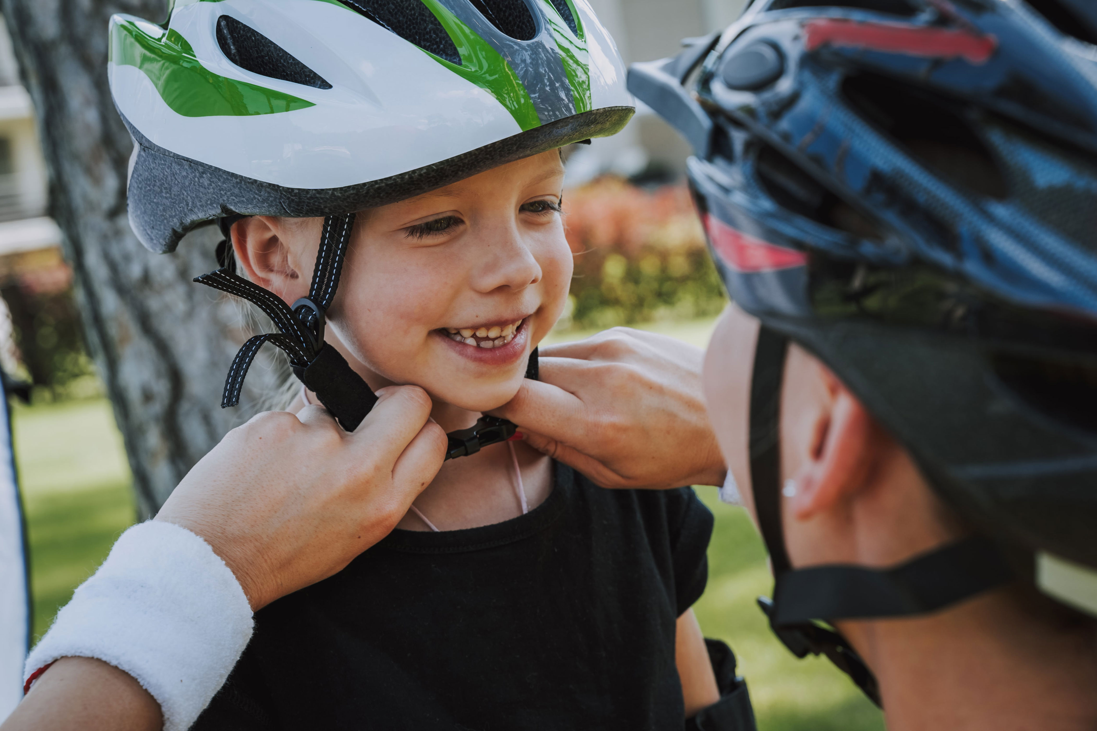 Free helmet giveaway in Henderson aims to reduce e-bike, e-scooter ...