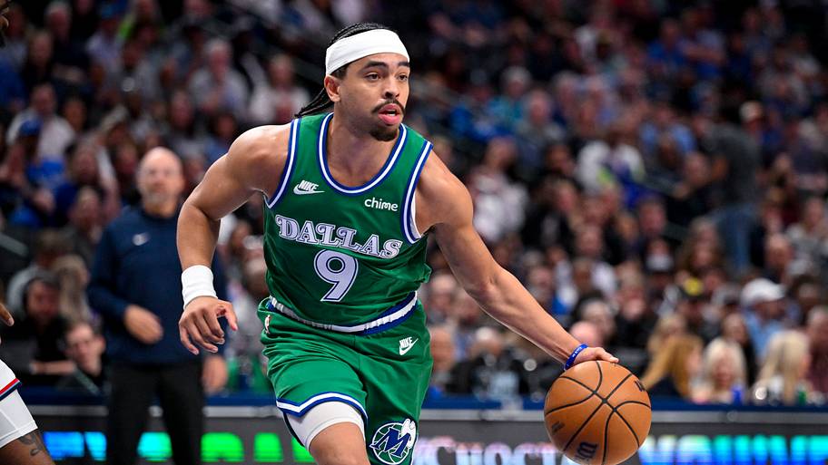 Dallas Mavericks guard Ryan Nembhard (9)