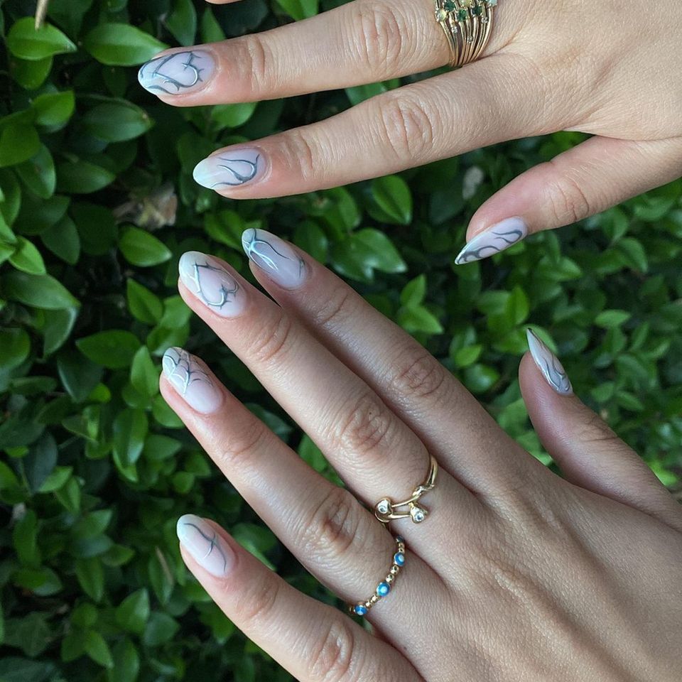 Silver Chrome Barbwire Nails - InStyle August Nails