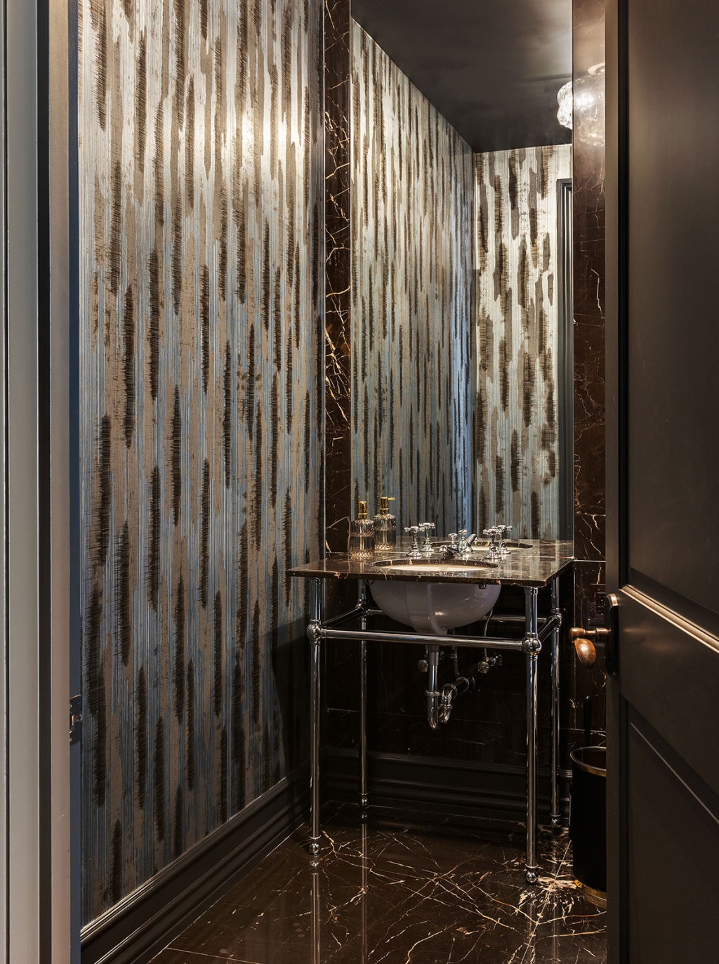 Phillies pitcher Zack Wheeler sells NYC penthouse for $26M — a new record for Soho