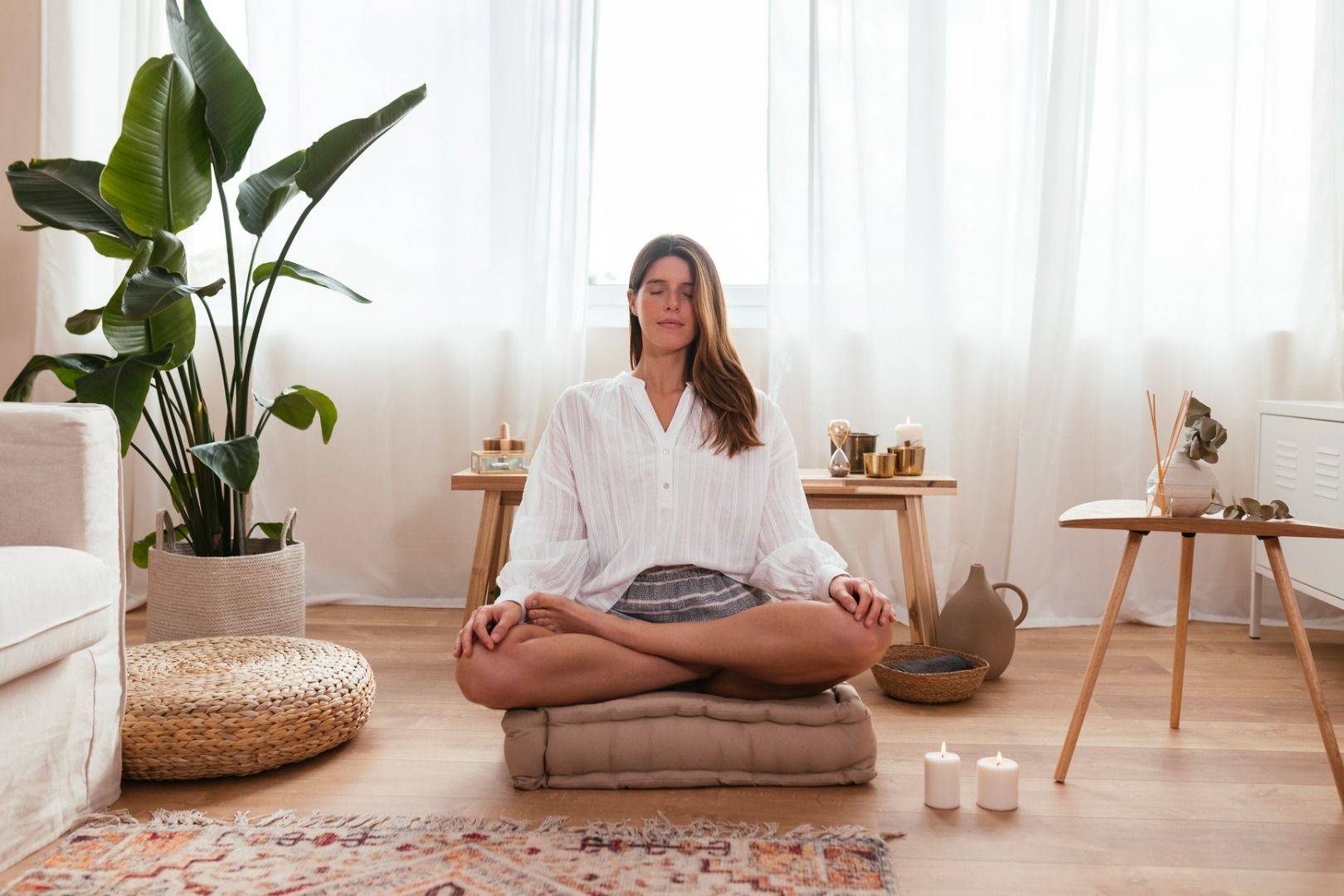 How to Find and Channel Your Spirit Guides, According to Metaphysical Experts
