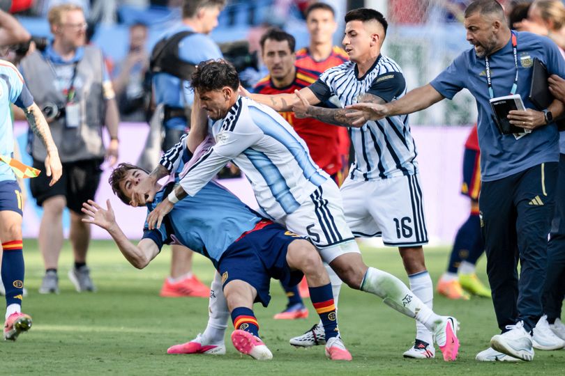 Argentina's Leandro Paredes got violent after the final whistle