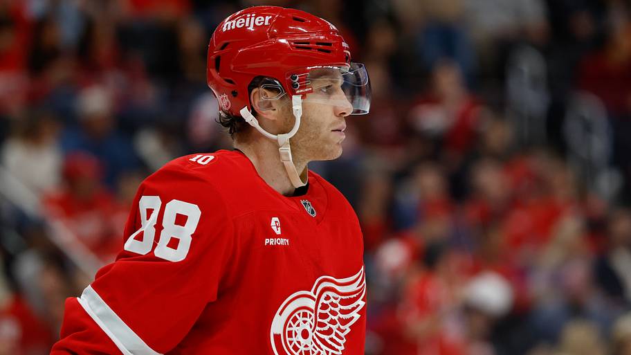 Patrick Kane asked about NHL future amid Sabres, Blackhawks rumors