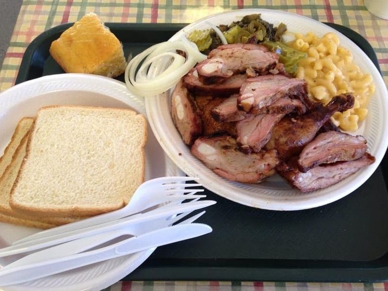 9. George's Happy Hog Bar-B-Q