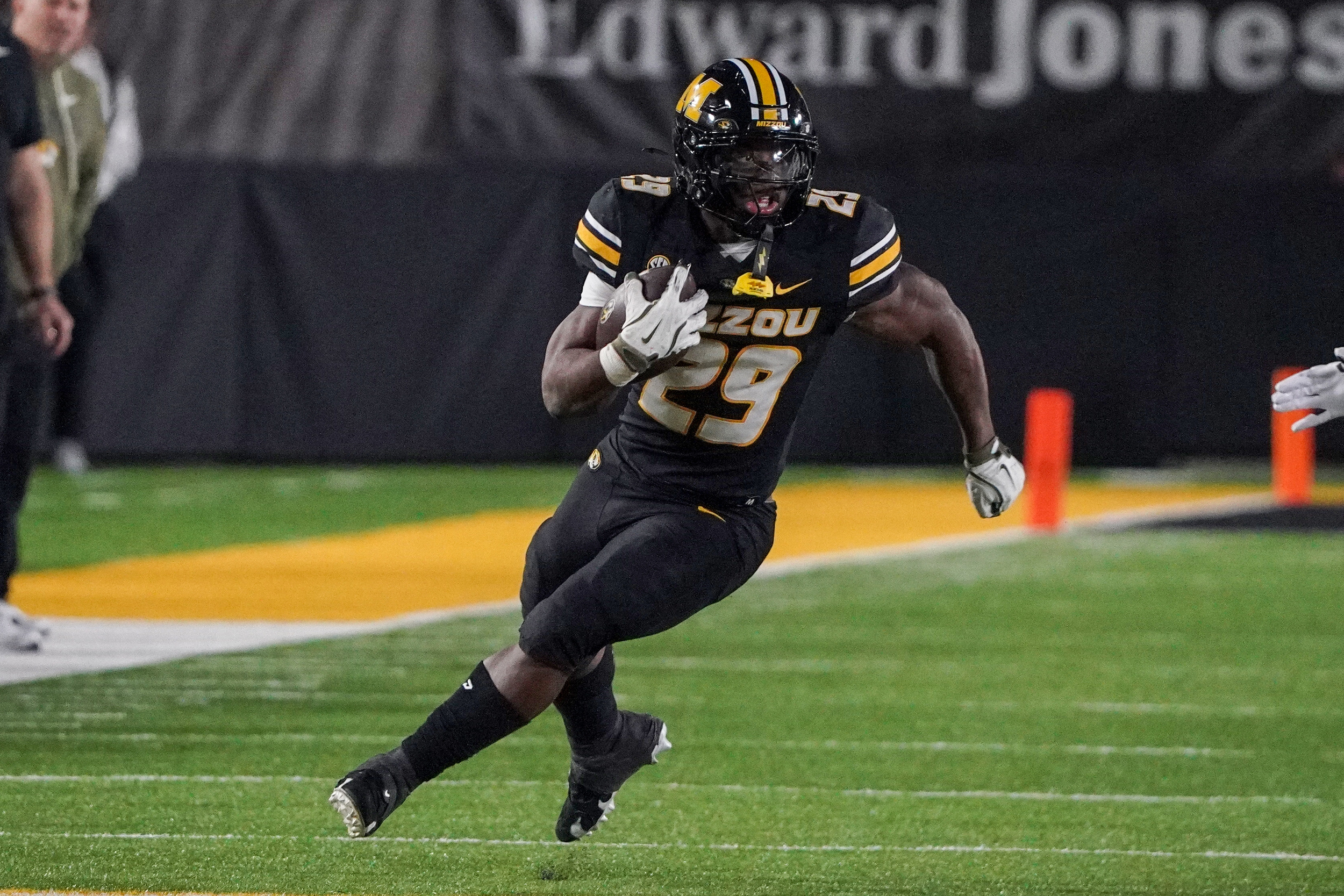 Missouri Tigers running back Ahmad Hardy.