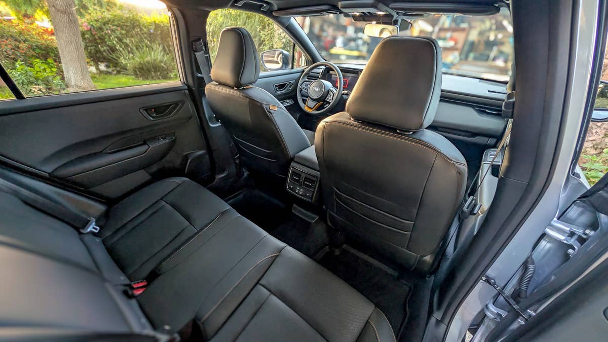 2026-subaru-outback-wilderness-slate-black-interior-rear-seat-space