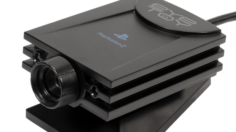 A look at the PlayStation 2 "EyeToy" peripheral at an angle (2003)