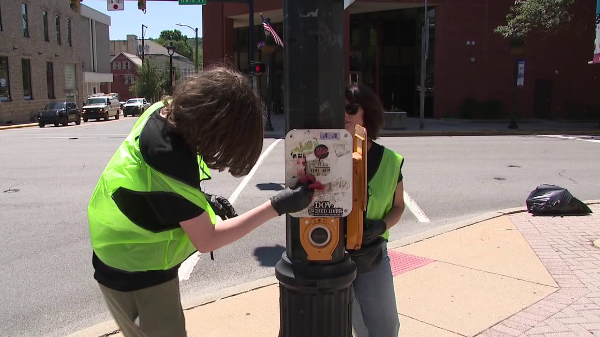 Volunteers participate in Main Street Community Cleanup Day in Stroudsburg