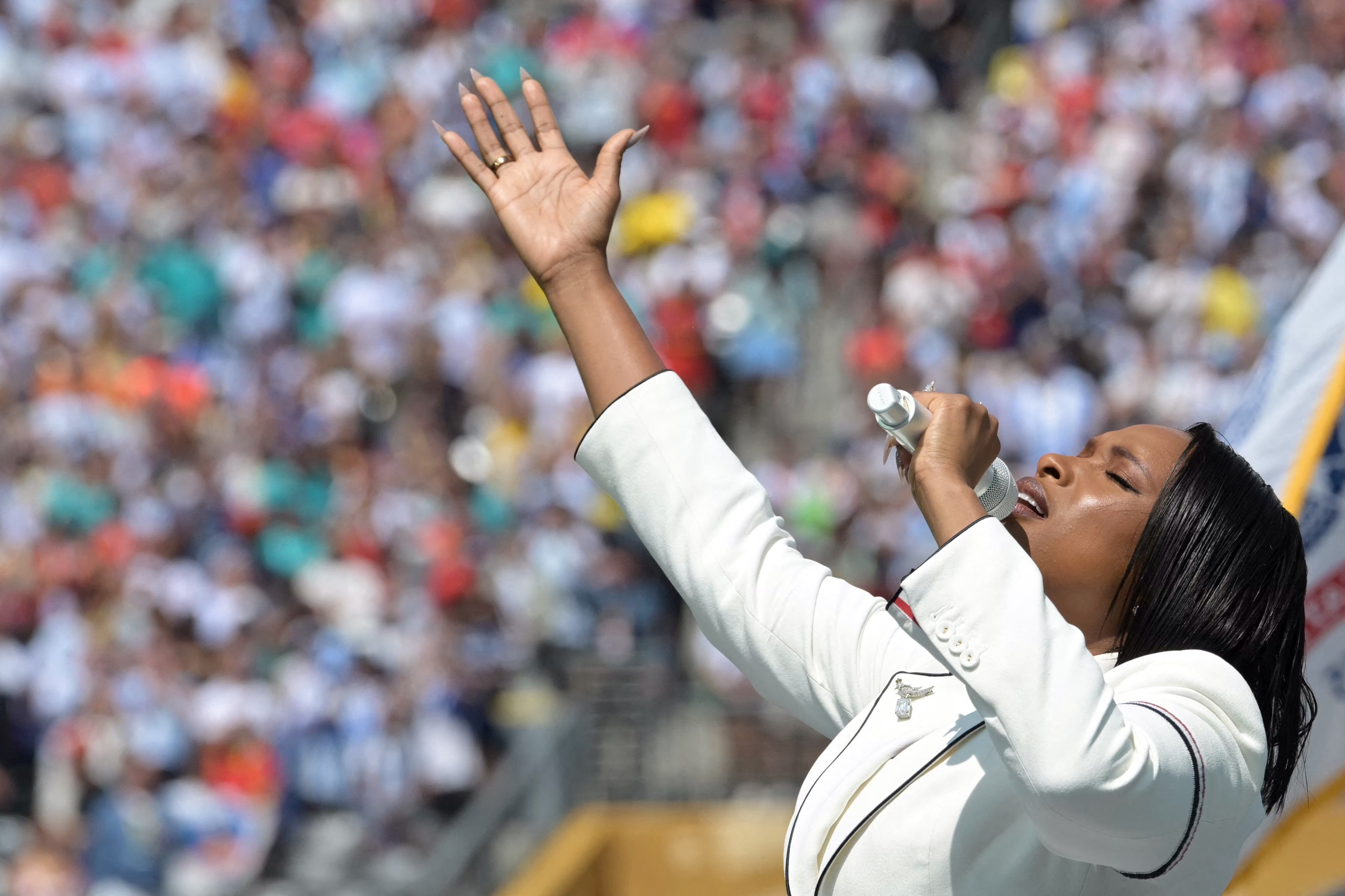 Jennifer Hudson's World Cup anthem drew praise — and debate over how she sang it