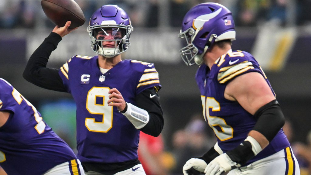 2 biggest Vikings training camp battles to watch ahead of 2026 NFL season