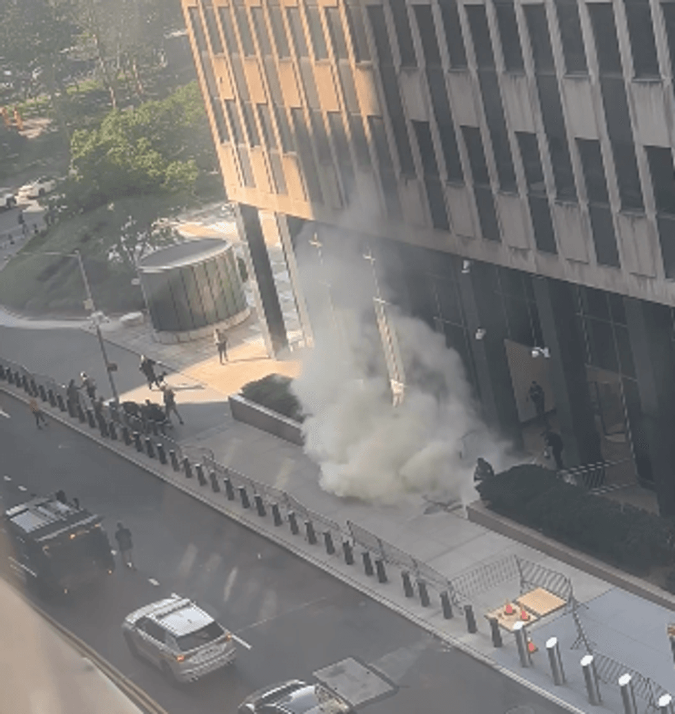 Attack at NYC immigration centre | Source: X/DOUBLEDASH_H