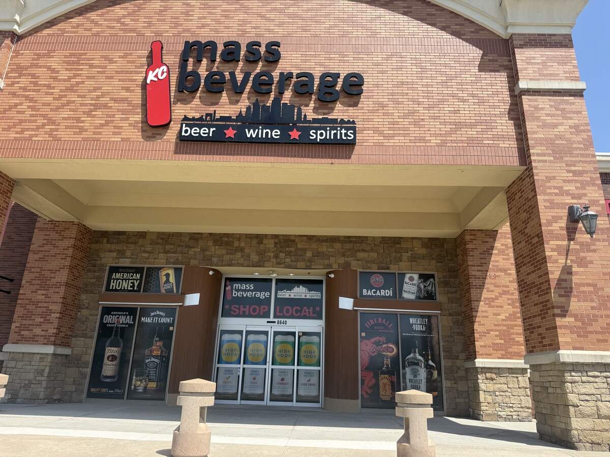 Liquor superstore has closed its Kansas City Northland location