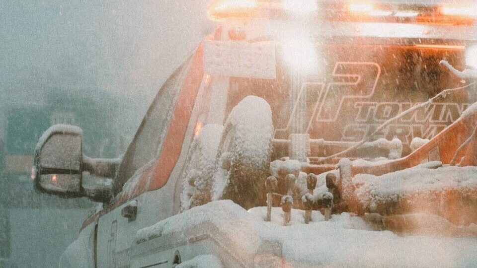 Three tow vehicles teamed up to free a stuck motorhome in Utah, and ripped its face clean off