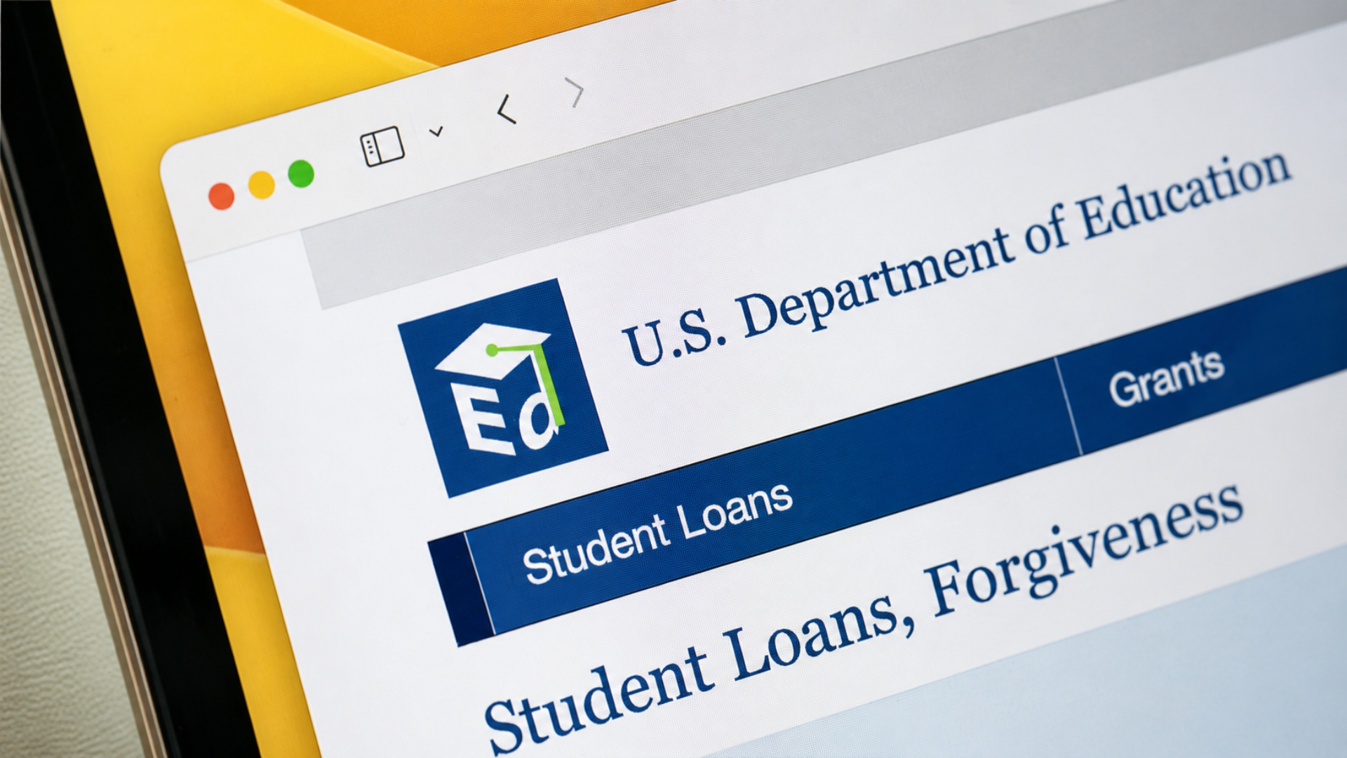 Man sues after getting a $6,000 student loan bill for a college loan he says wasn’t his