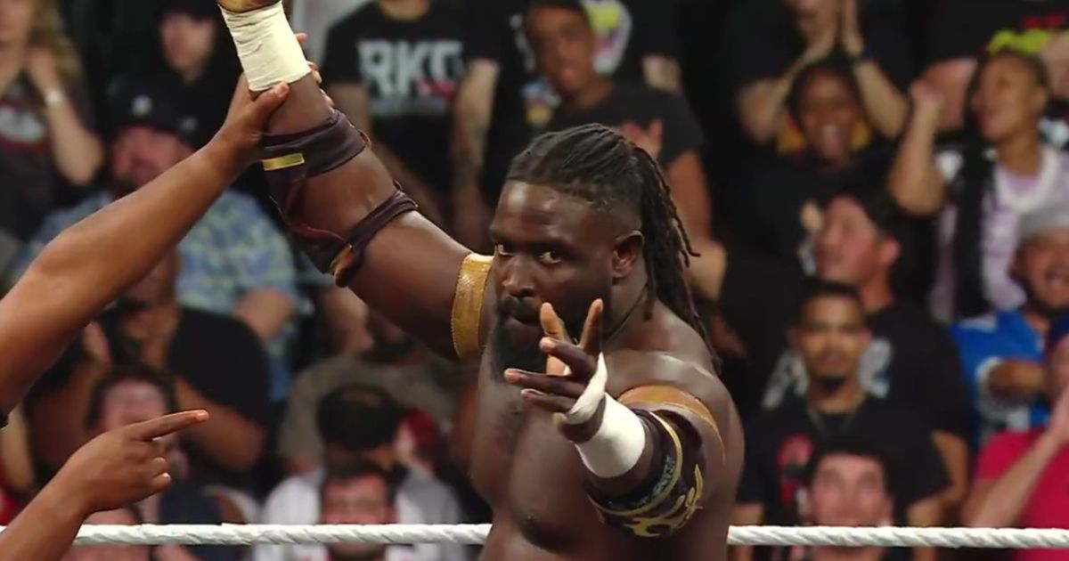 WWE star squashed in under a minute after hitting Oba Femi with money bag on RAW
