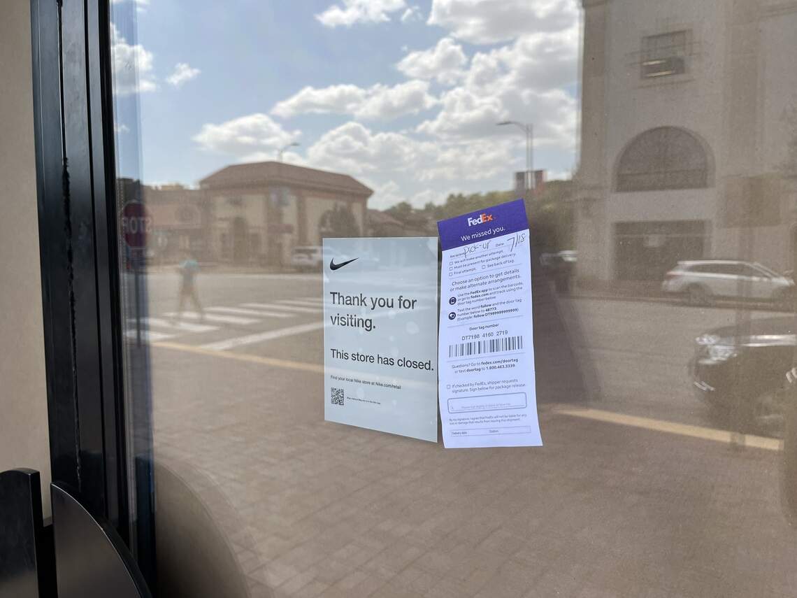 Popular athletic clothing store closes abruptly on Kansas City's Plaza