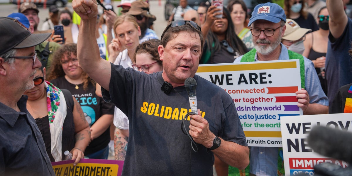 Democrats’ Frontrunner In Maine Is Scrutinized Over Temper: Reports