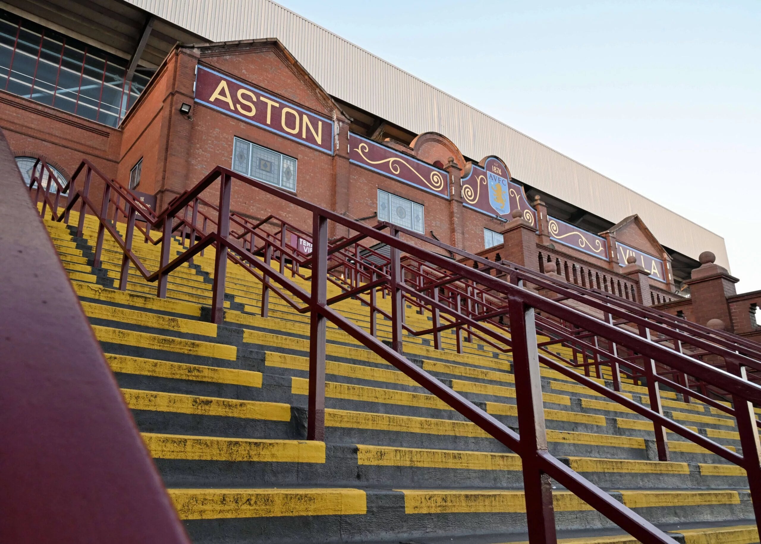 Aston Villa eye move for 'magic' winger