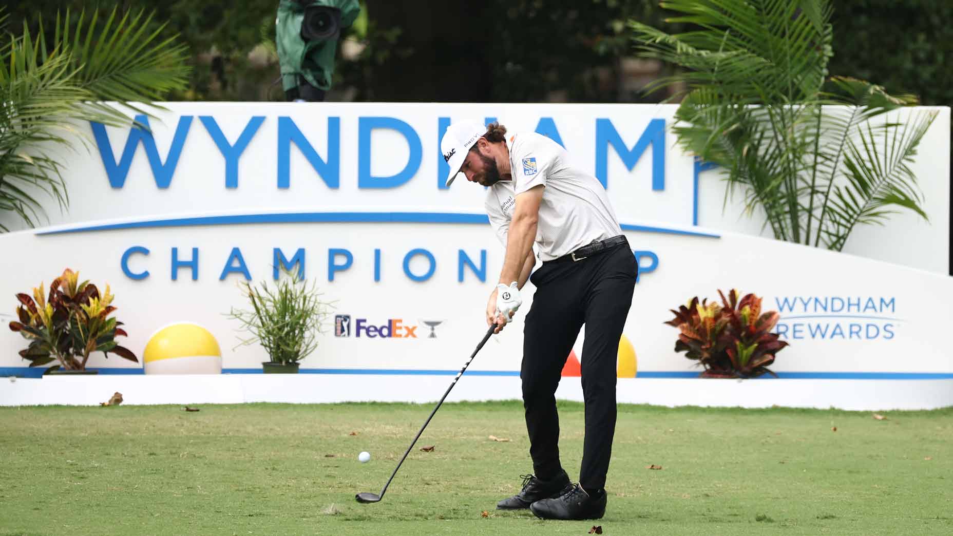 Cameron Young's patented pause? Here's why he does it