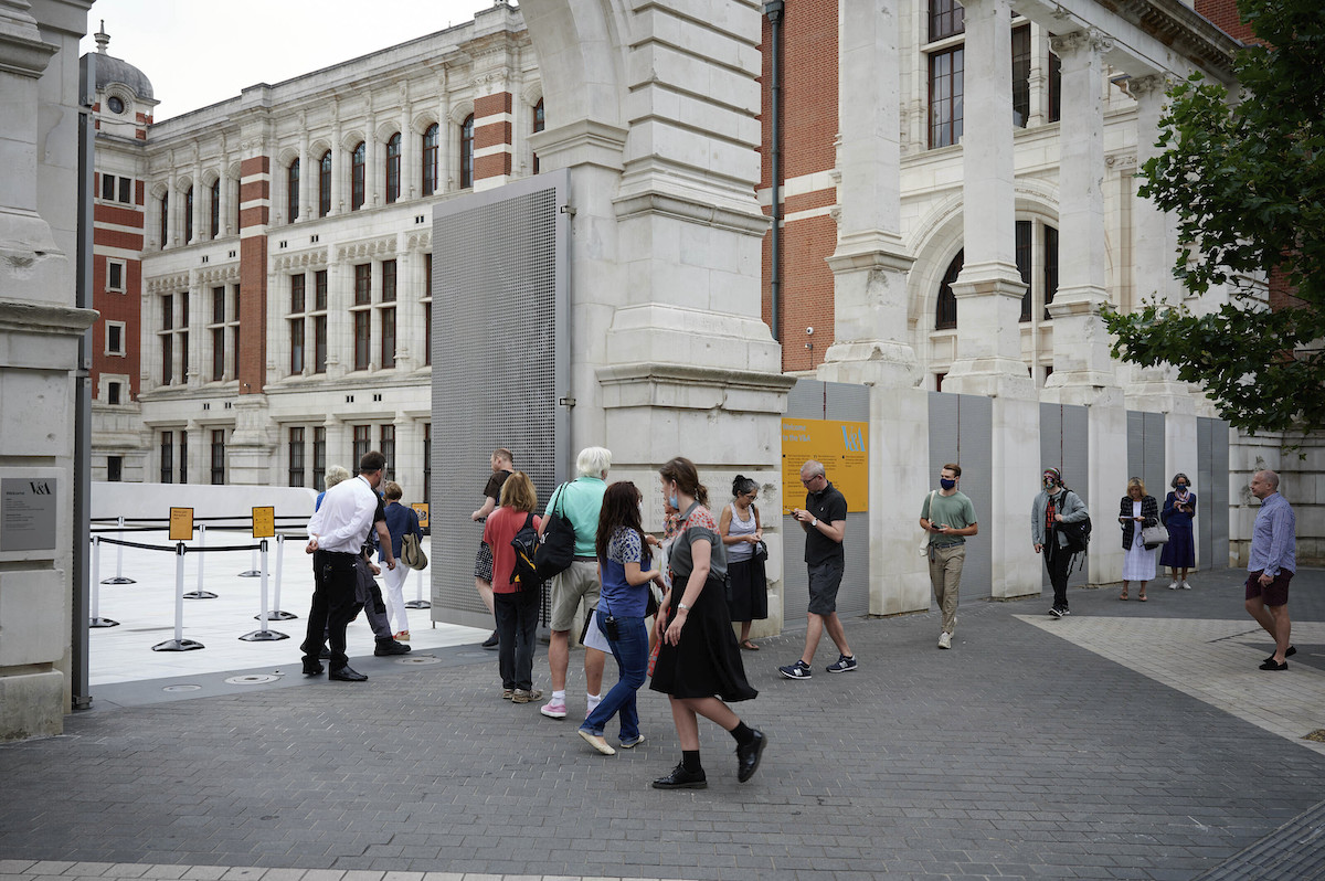 V&A's Head of Academic Programmes Quit Over 'Racist' Behavior, Letter Shows