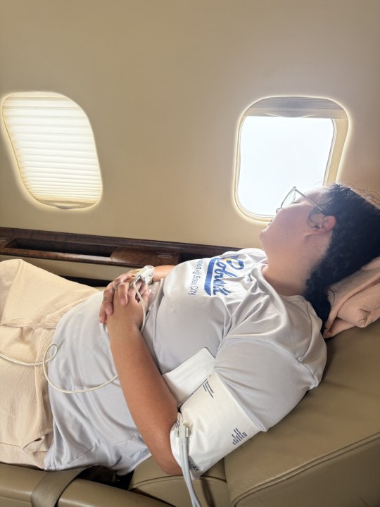 Kirsten in Private Jet after injury in Honduras