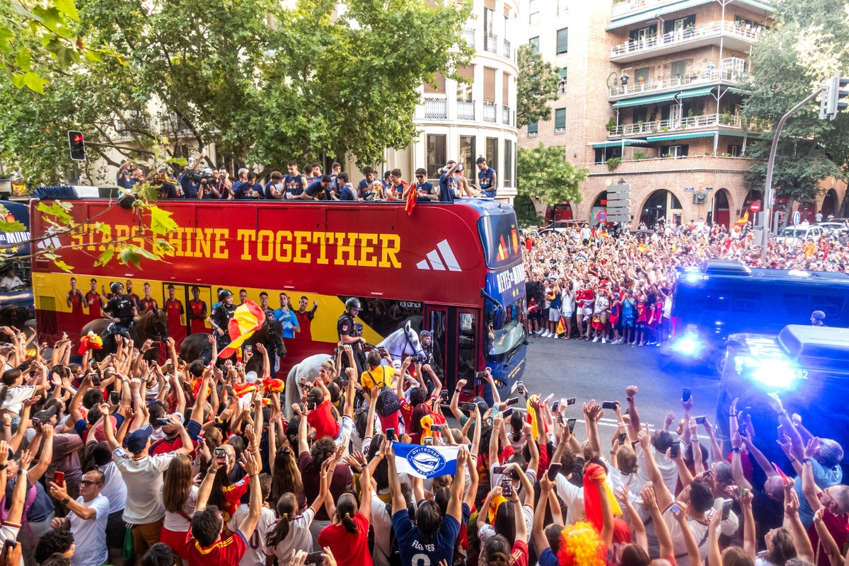 Spain's World Cup champions return home for royal welcome