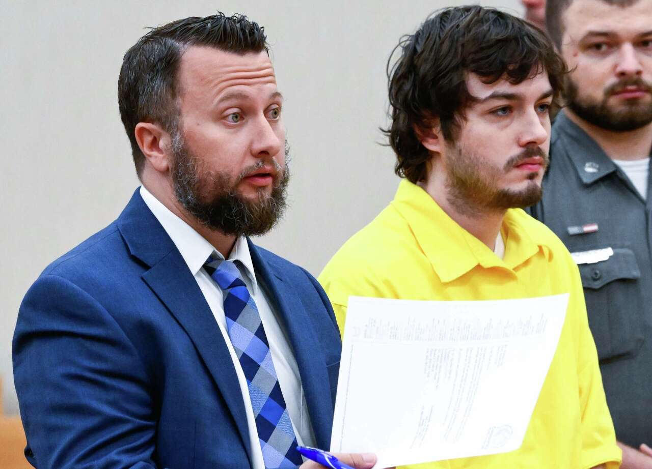 Woman Googled her ex during phone call, then 'gasped' when she learned he was linked to CT homicide