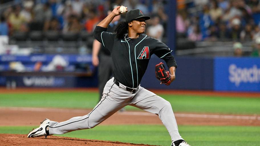 Diamondbacks to Bolster Bullpen With New Pitcher-Swap Roster Move