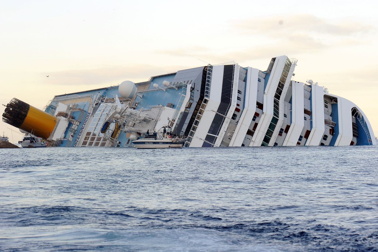 The stricken cruise liner Costa Concordia