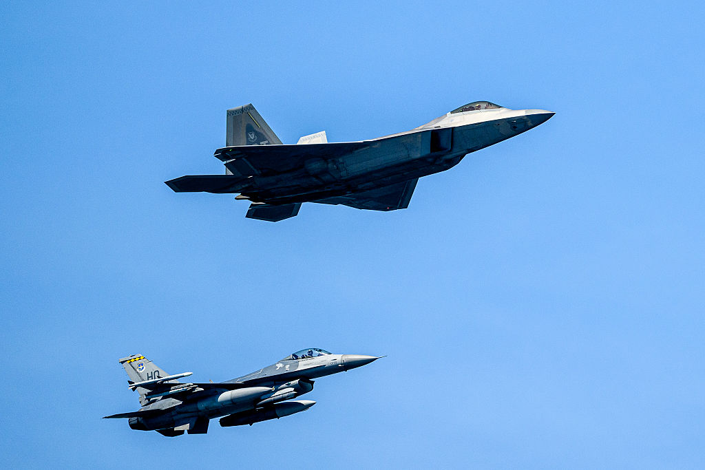 アメリカが「日本に最強の戦闘機F22を売ればよかった」と大後悔…防衛力が揺らぐ「取り返しのつかない大失敗」とは